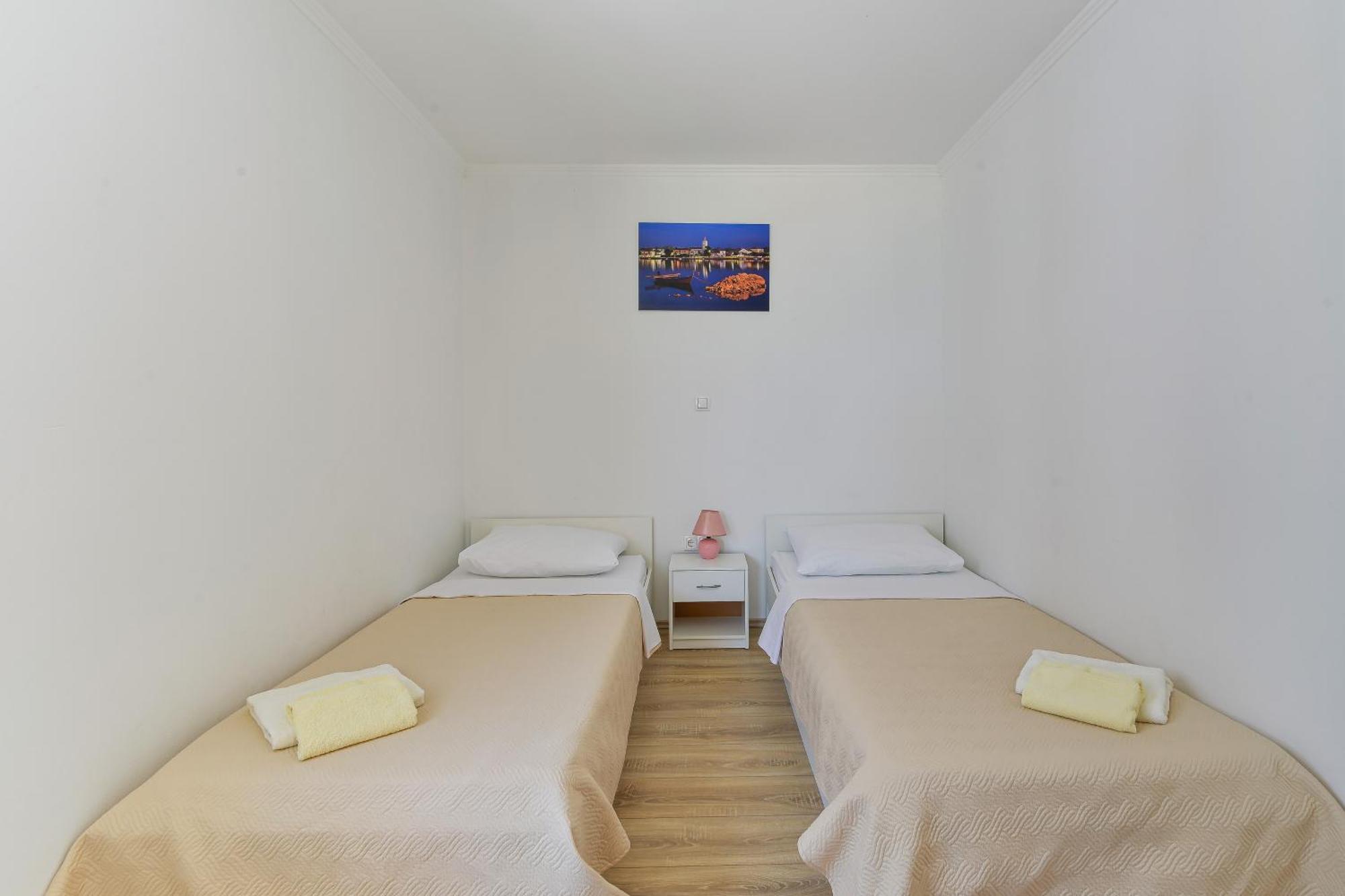 Apartments By The Sea Nin, Zadar - 13172 Szoba fotó